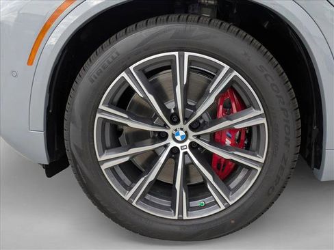 New 2026 BMW X5 xDrive50e w/ M Sport Package image 10
