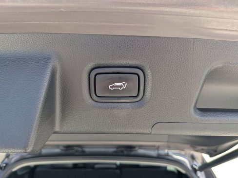 Used 2020 Hyundai Santa Fe SEL w/ Convenience + Premium Package FWD image 14