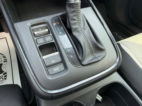 Used 2025 Honda CR-V EX image 29