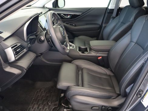 Used 2025 Subaru Outback Touring w/ Popular Package #2 image 14