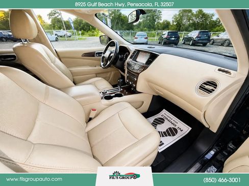 Used 2019 Nissan Pathfinder Platinum AWD/4WD image 12