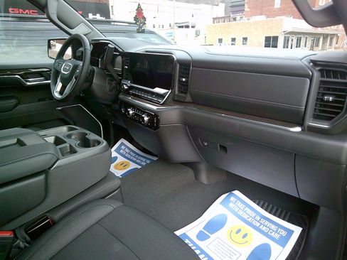 Used 2023 GMC Sierra 1500 Elevation image 11