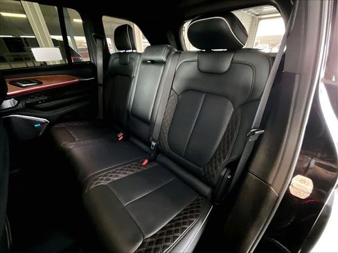 Used 2023 Jeep Grand Cherokee Summit image 15
