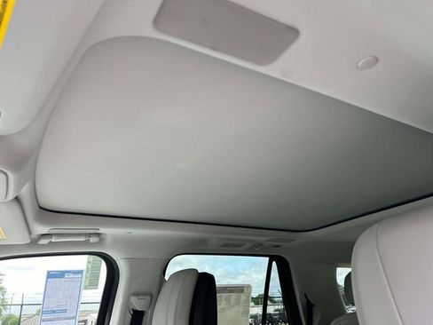 New 2026 Lincoln Navigator Reserve AWD/4WD image 26
