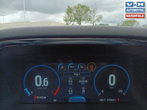 Used 2023 Ford F150 Lariat AWD/4WD image 17