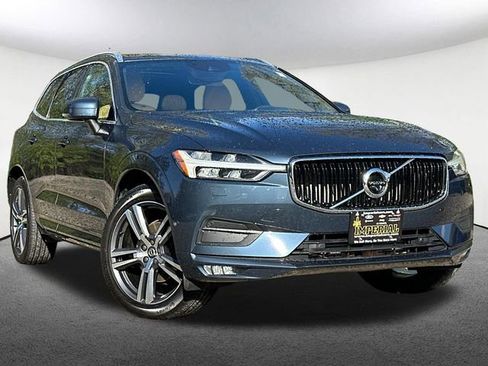 Used 2018 Volvo XC60 T5 Momentum w/ Advanced Package AWD/4WD image 2