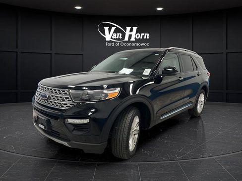 Used 2023 Ford Explorer Limited w/ Hybrid Equipment Group 310A AWD/4WD image 3