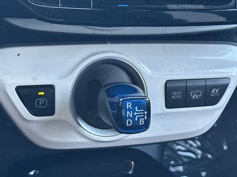 Used 2019 Toyota Prius Prime Plus image 19