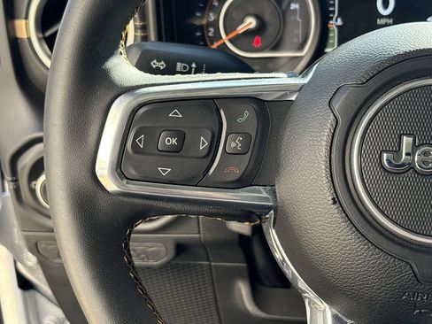 Used 2024 Jeep Wrangler Unlimited Sahara w/ Technology Group image 19