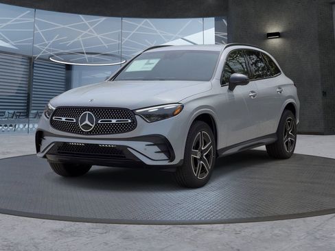New 2026 Mercedes-Benz GLC 300 4MATIC image 2