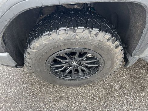 Used 2024 GMC Sierra 1500 AT4 w/ Technology Package image 35