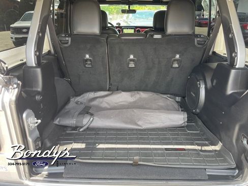 Used 2021 Jeep Wrangler Unlimited Rubicon AWD/4WD image 14