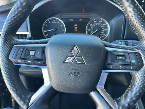 Used 2025 Mitsubishi Outlander SE AWD/4WD image 27