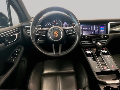 Used 2022 Porsche Macan AWD/4WD image 5