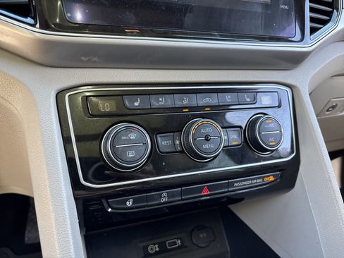 Used 2018 Volkswagen Atlas SEL Premium image 23