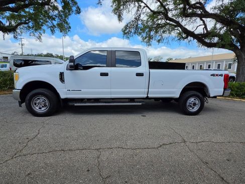 Used 2017 Ford F350 XL w/ Power Equipment Group AWD/4WD image 12