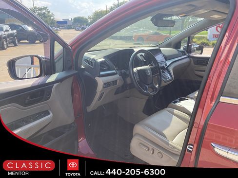 Used 2021 Honda Odyssey EX-L image 3