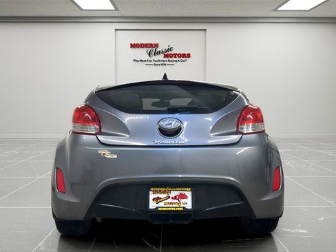 Used 2013 Hyundai Veloster w/ Style Pkg image 4