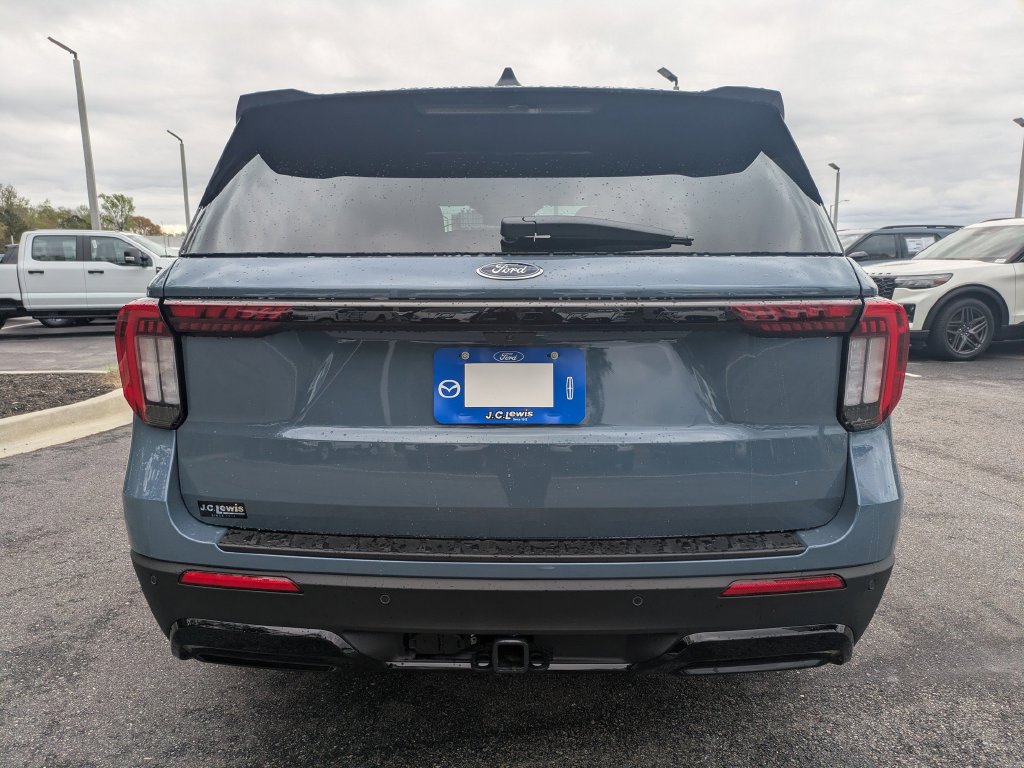 New 2026 Ford Explorer ST-Line w/ ST-Line Street Pack RWD image 5
