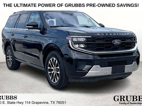 Used 2025 Ford Expedition Platinum AWD/4WD image 1