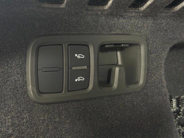 Used 2024 Audi RS Q8 w/ Black Optic Package AWD/4WD image 19