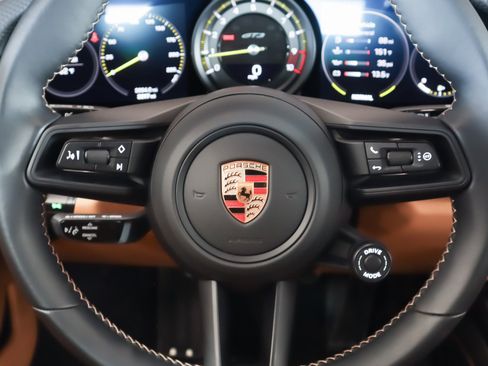 Used 2024 Porsche 911 GT3 RWD image 14