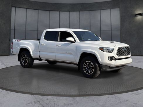 Used 2023 Toyota Tacoma TRD Sport AWD/4WD image 8