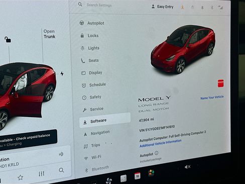 Used 2021 Tesla Model Y Long Range image 16