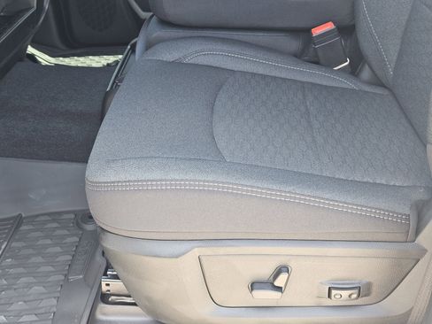 New 2026 RAM 3500 Big Horn AWD/4WD image 27