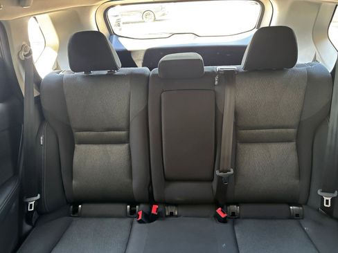 Used 2025 Nissan Rogue SV FWD image 40