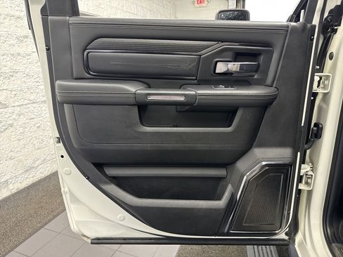 Used 2024 RAM 2500 Limited image 50