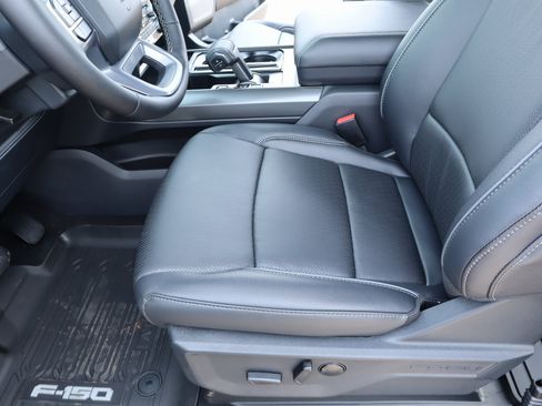 New 2025 Ford F150 Lariat w/ FX4 Off-Road Package image 13