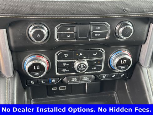 Used 2024 GMC Yukon SLT RWD image 17