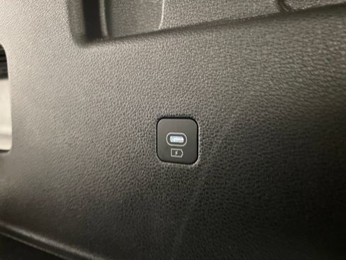 Used 2025 Kia Telluride S FWD image 42