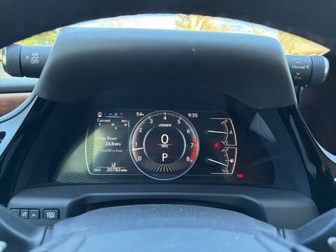 Used 2022 Lexus ES 350 w/ Premium Package image 18