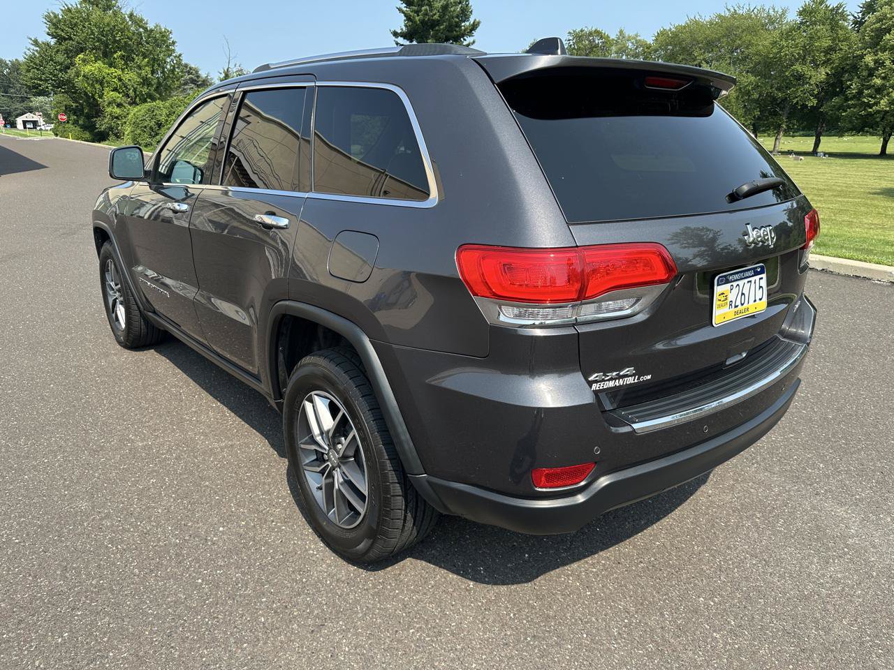 Used 2017 Jeep Grand Cherokee Limited AWD/4WD image 8