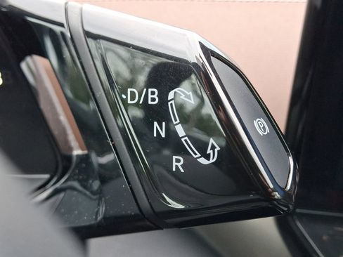 Used 2023 Volkswagen ID.4 Pro image 15