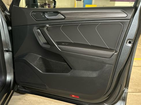 Used 2023 Volkswagen Tiguan SEL R-Line image 16