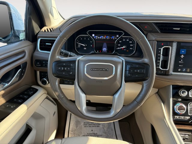 Used 2021 GMC Yukon XL Denali w/ Denali Ultimate Package AWD/4WD image 12