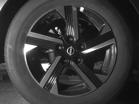 Used 2025 Nissan Sentra SV FWD image 15