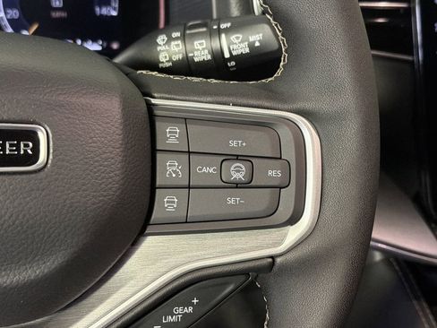 New 2026 Jeep Grand Wagoneer Limited AWD/4WD image 15