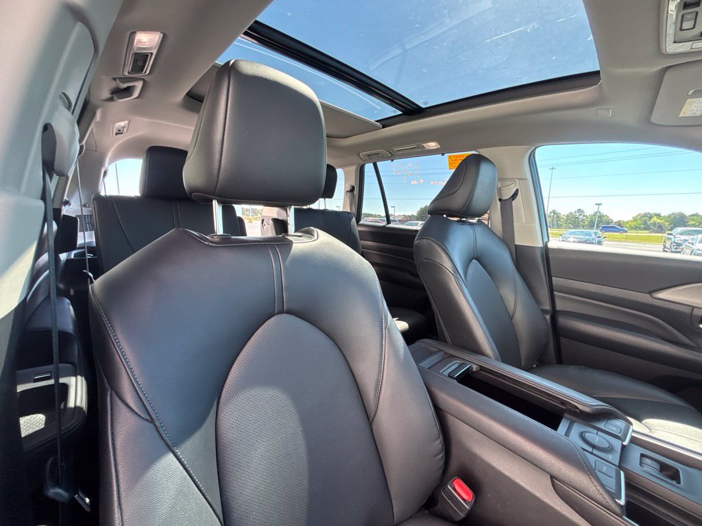 Used 2025 Toyota Grand Highlander FWD image 19