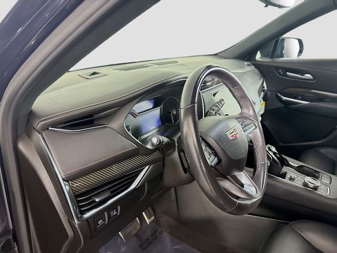 Used 2022 Cadillac XT4 Sport w/ Enhanced Visibility Package image 23