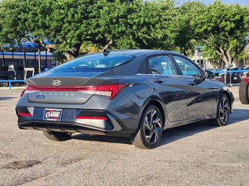 Used 2024 Hyundai Elantra Limited FWD image 7