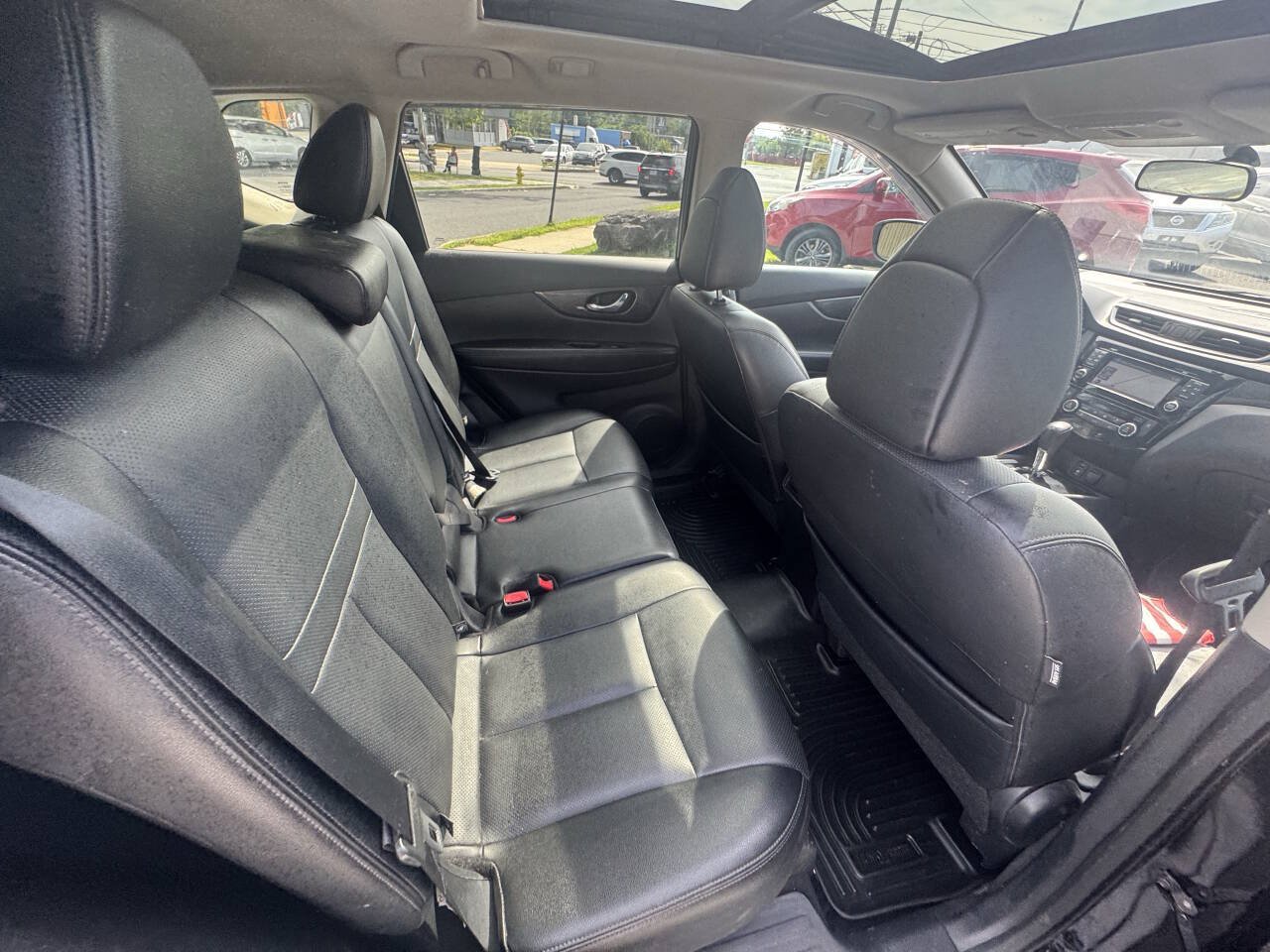 Used 2015 Nissan Rogue SL w/ SL Premium Package AWD/4WD image 18