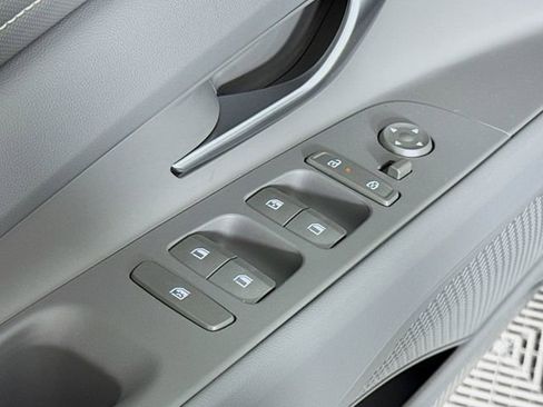 New 2026 Hyundai Elantra Sport FWD image 28