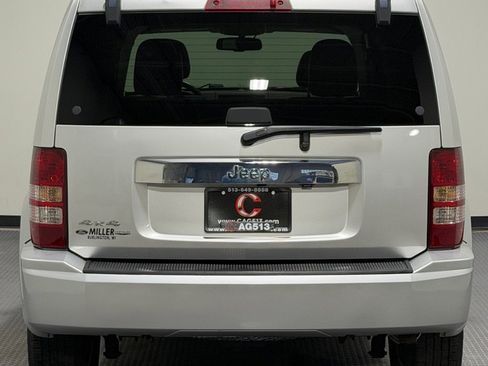 Used 2012 Jeep Liberty Sport image 6