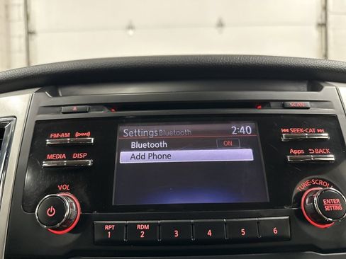 Used 2017 Nissan Titan SV image 26