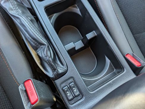 Used 2017 Subaru Crosstrek 2.0i Premium image 27