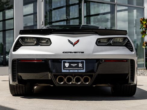 Used 2015 Chevrolet Corvette Z06 w/ 2LZ Preferred Equipment Group image 12